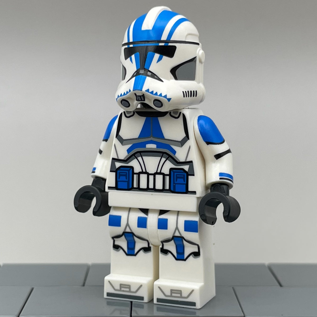 501st Lieutenant, White Legs - PTCS