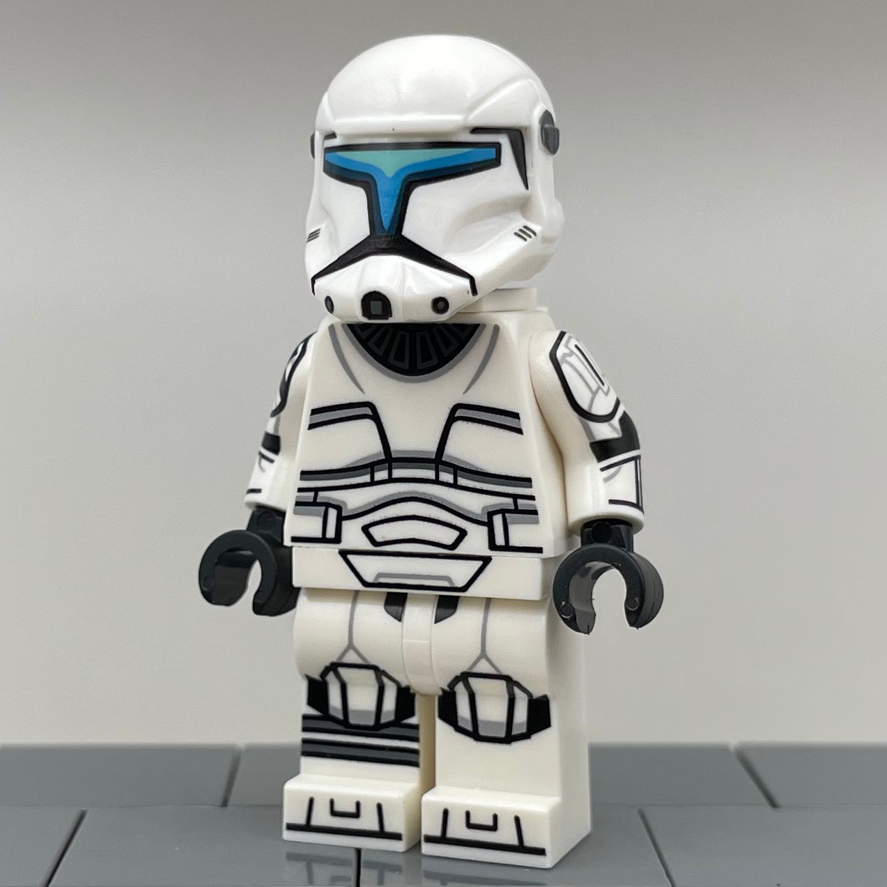 Omega Squad, White Armor- CFL