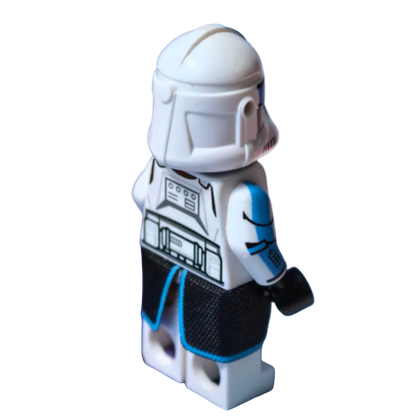 Clone Trooper Lieutenant - GCC | PRE-ORDER